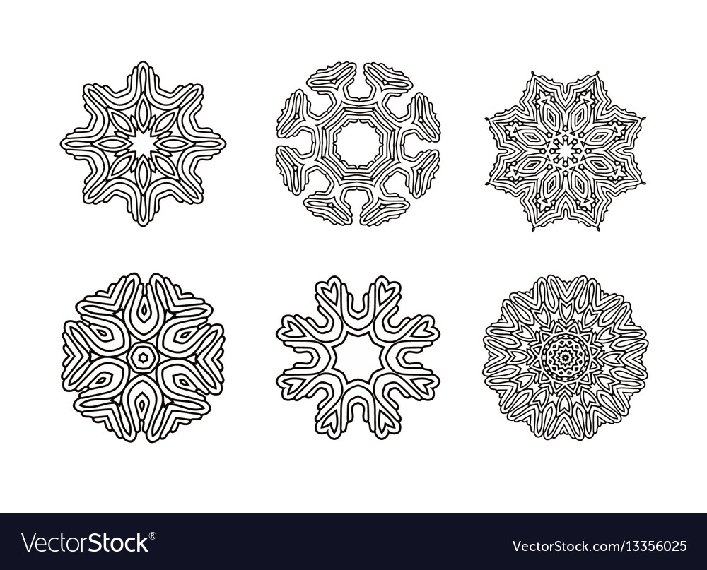 Circular pattern set round ornament