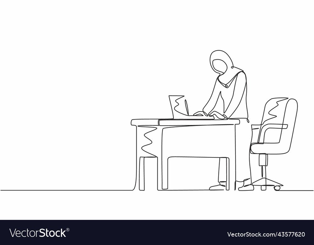 Single one line drawing woman employee working