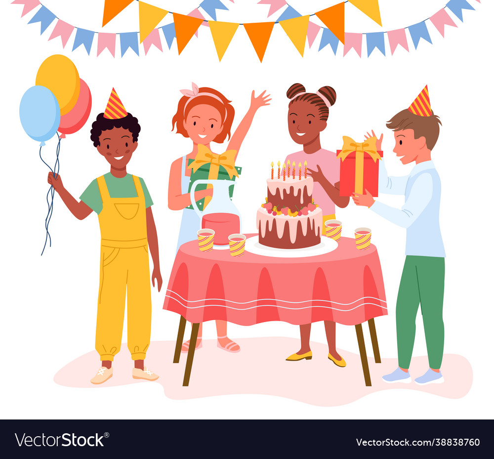 Glückliche Kinder feiern Geburtstag